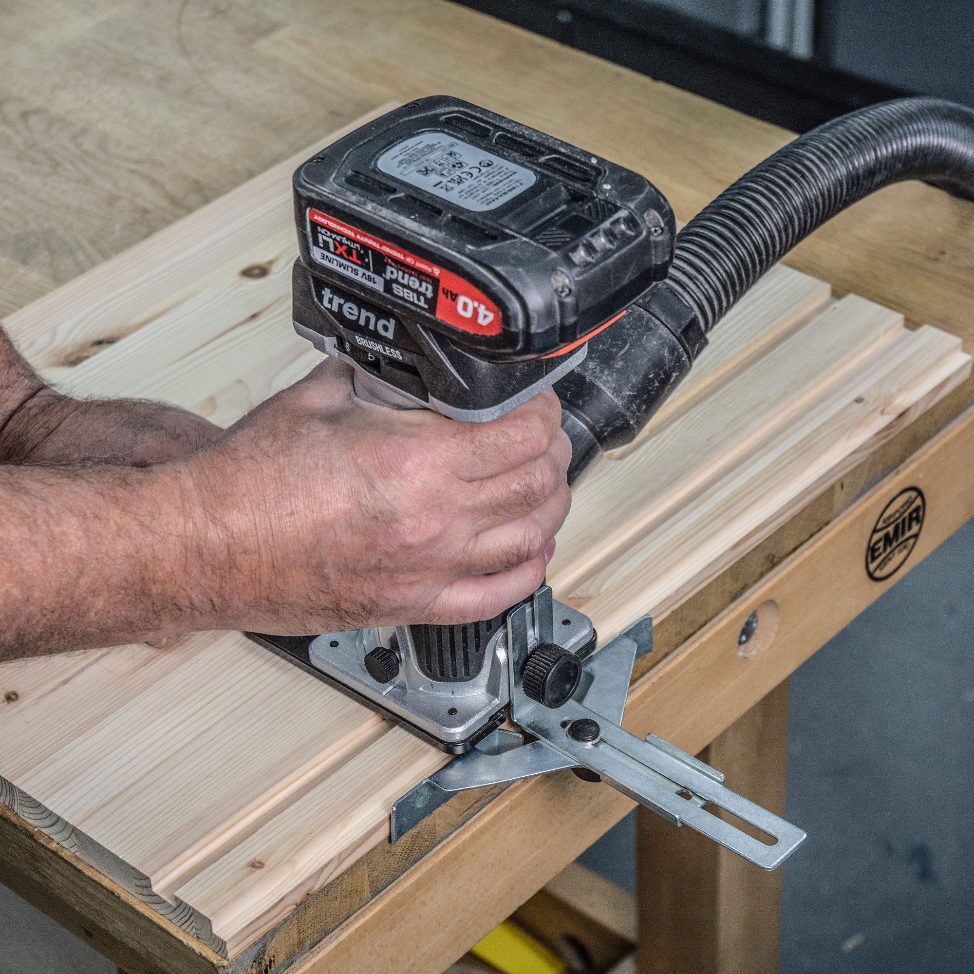 TREND Fræsari hleðslu m. rafhlöðu 4.0Ah - T18S/R14T2 - Image 6