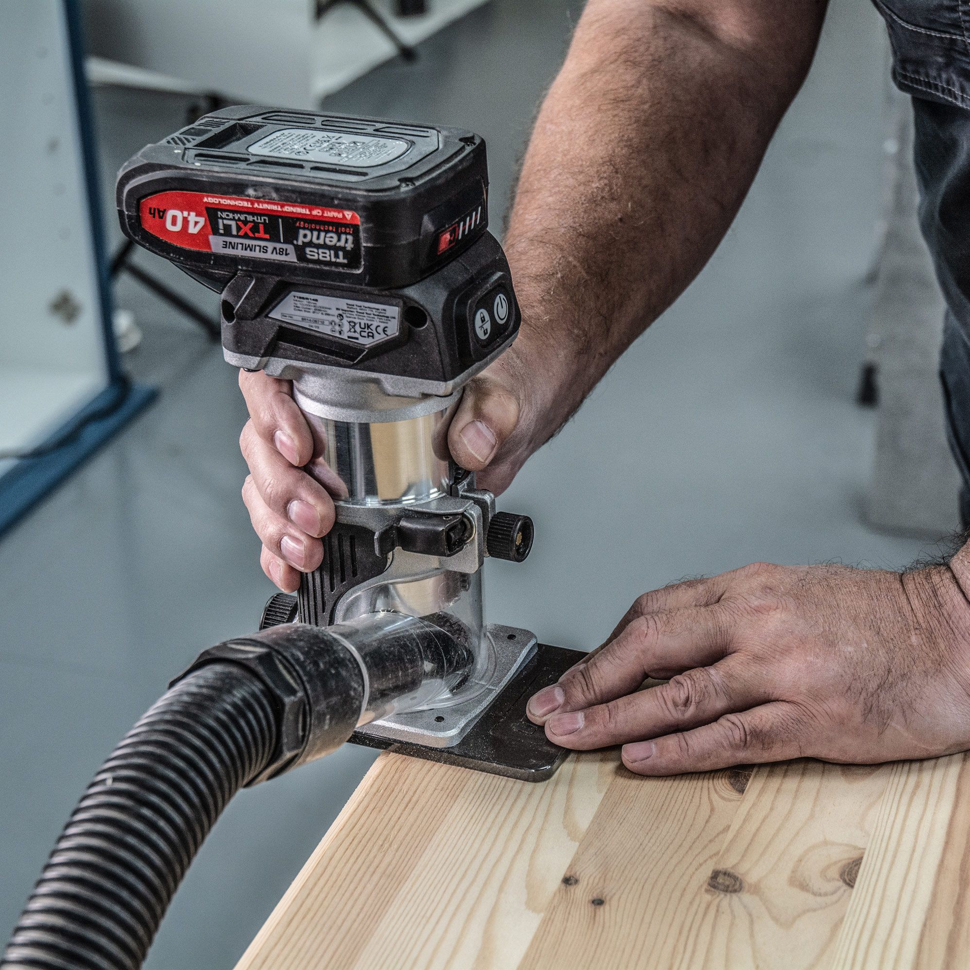 TREND Fræsari hleðslu m. rafhlöðu 4.0Ah - T18S/R14T2 - Image 7