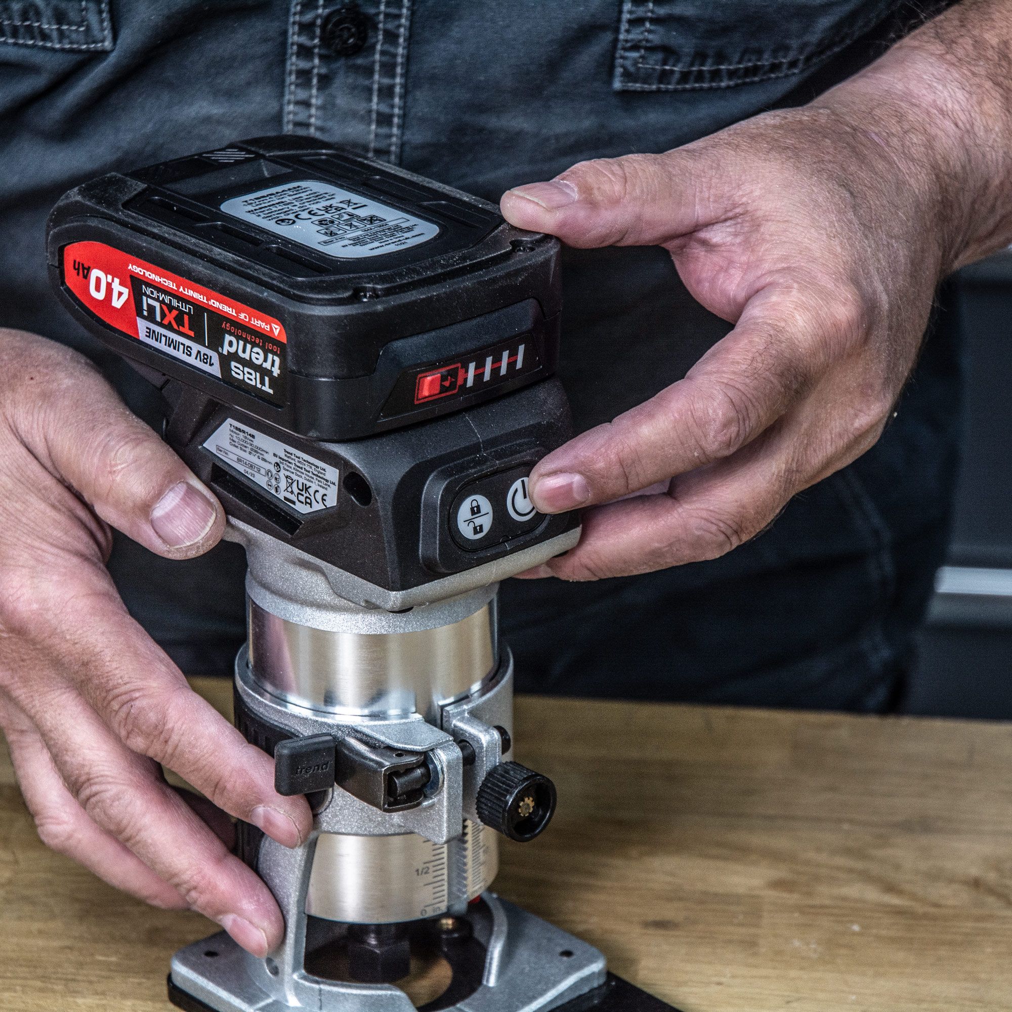 TREND Fræsari hleðslu m. 2x 4.0Ah rafhlöðum - T18S/R14P2 - Image 9