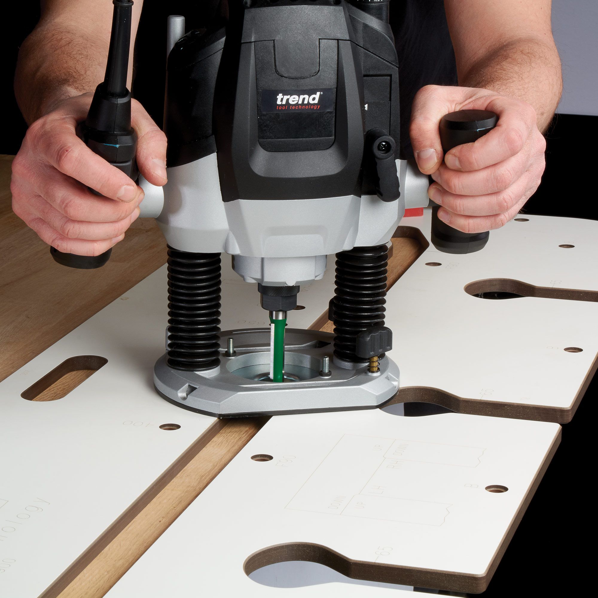 Trend fræsari 2100w - Image 5