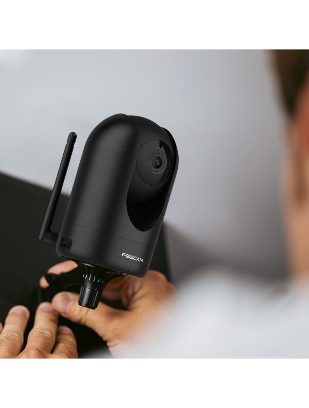 FOSCAM R4M Super HD Dual-band WiFi IP Myndavél - Innandyra - Image 3