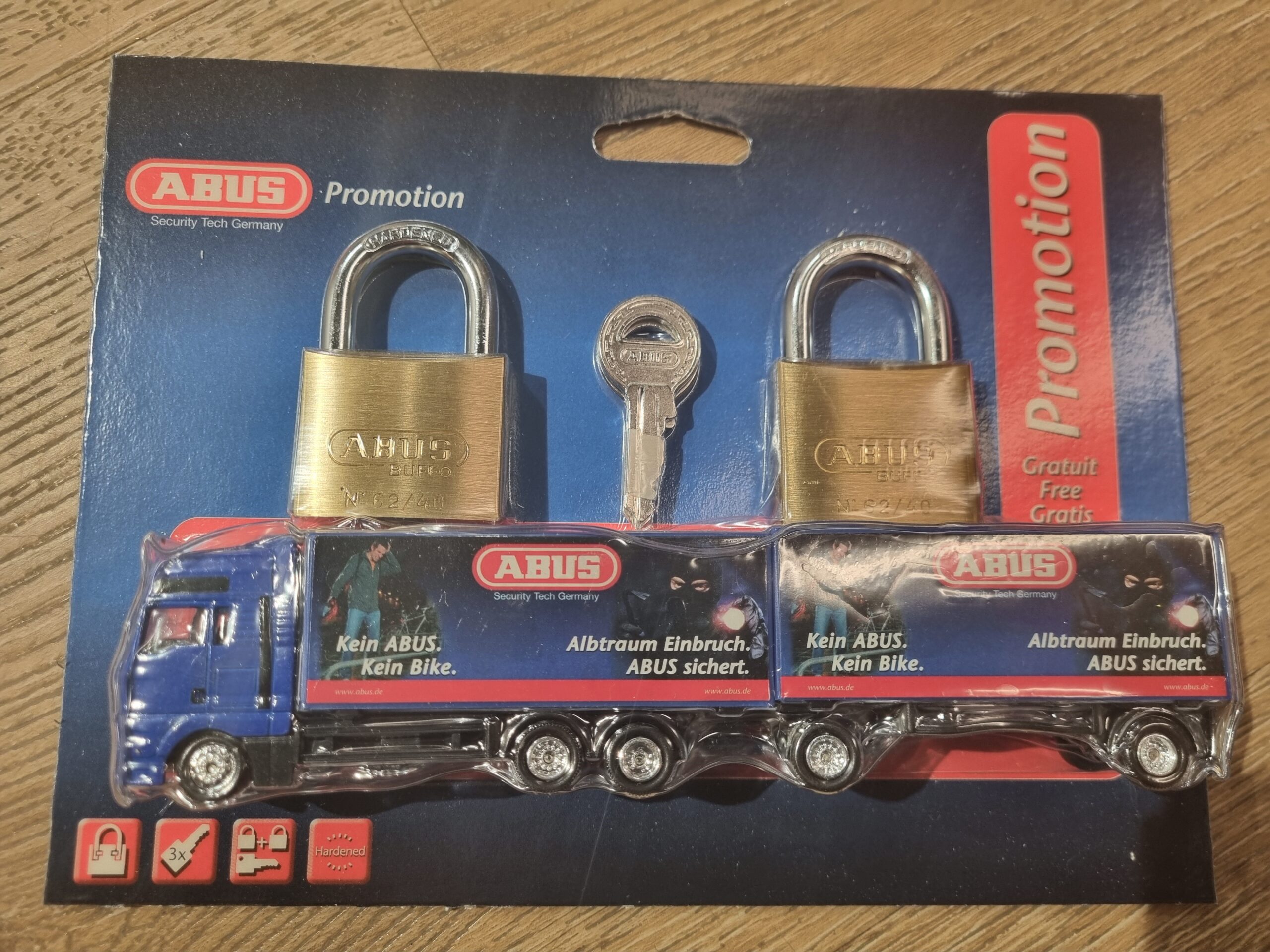 ABUS Hengilás 40mm 2 eins Messing+bíll